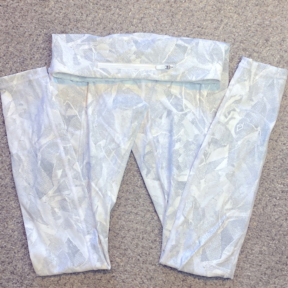 Lululemon Speed Up Tight 28" RARE  Size 4 full length Leggings